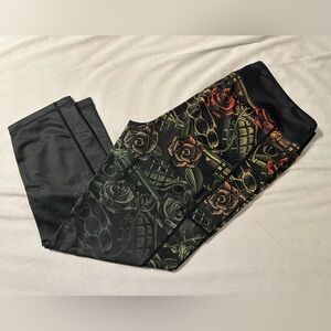 CVG- Dressed to Kill capri leggings